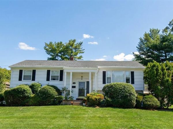 346 Alan Drive, PARAMUS, NJ 07652