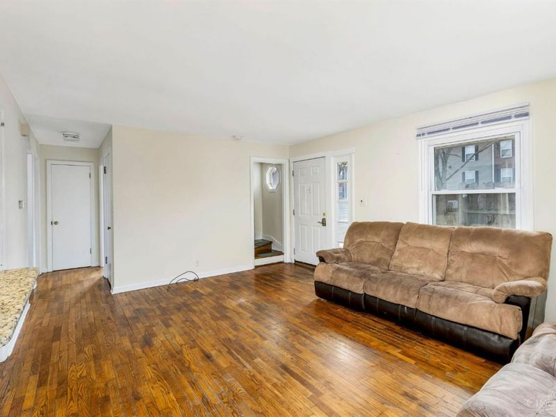 120 E Chestnut Street, Oxford, OH 45056 Photo 3