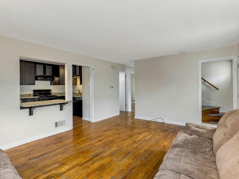 120 E Chestnut Street, Oxford, OH 45056 Photo 4