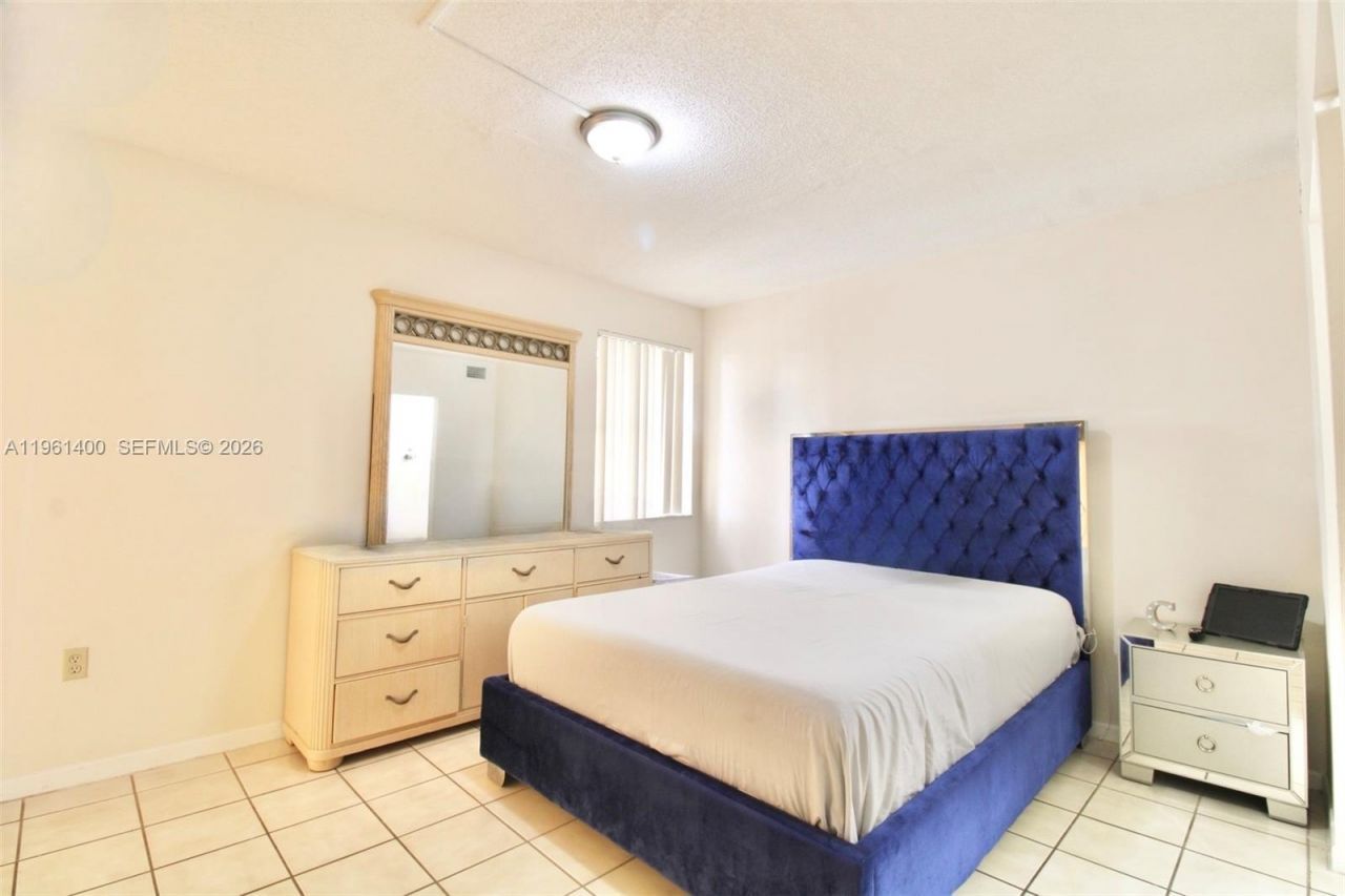 556 NW 114th Ave , Unit 201, Sweetwater, FL 33172 Photo