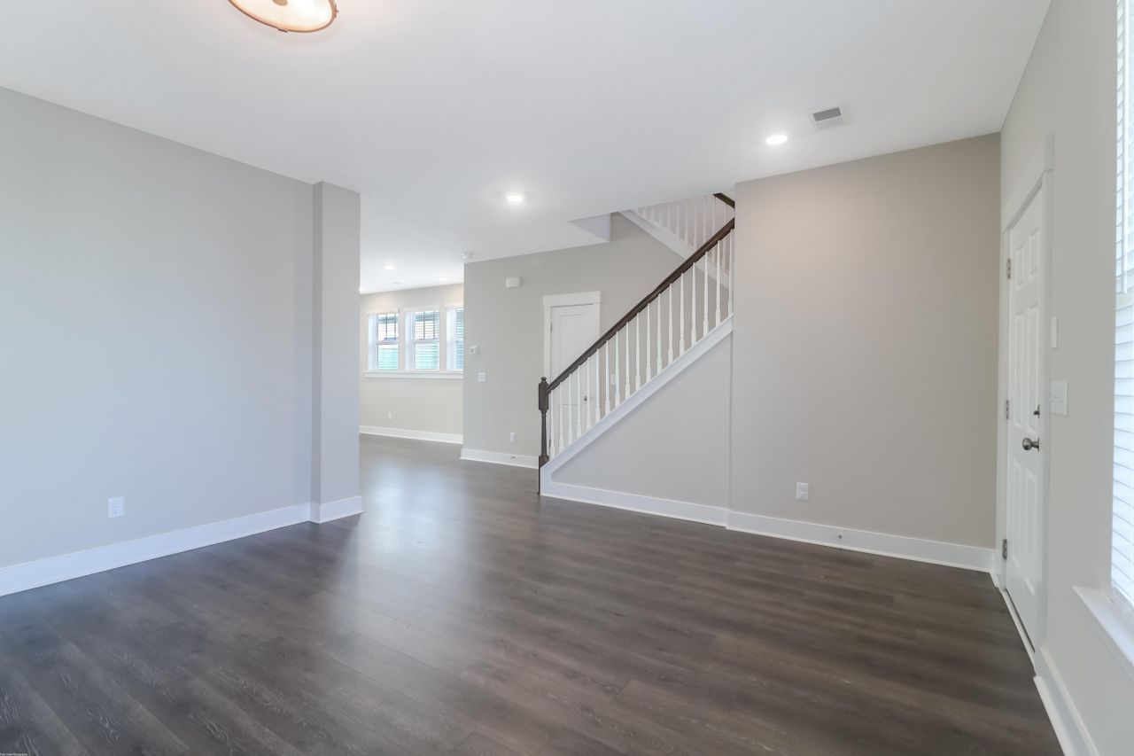 162 Callibluff Drive Photo 8