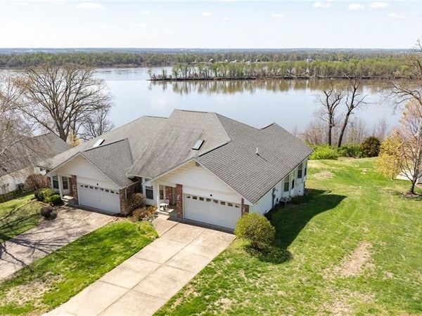 48 Quarry Riverfront Road , Golden Eagle, IL 62036