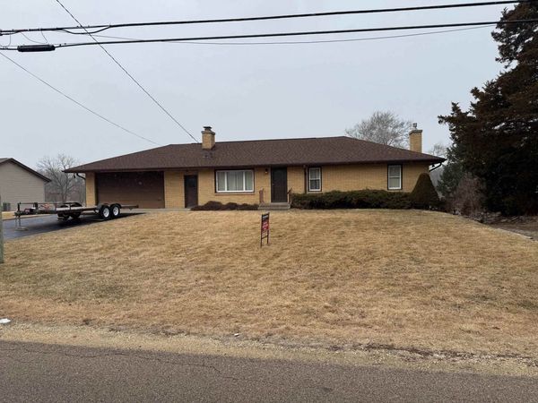 11224 Ventura Blvd, MACHESNEY PARK, IL 61115