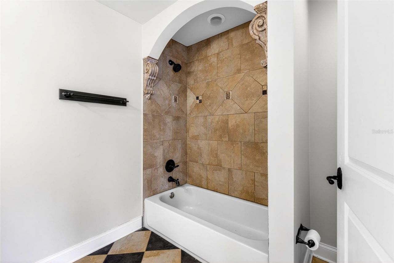 19056 NW 72nd Avenue, Alachua, FL 32615 Photo