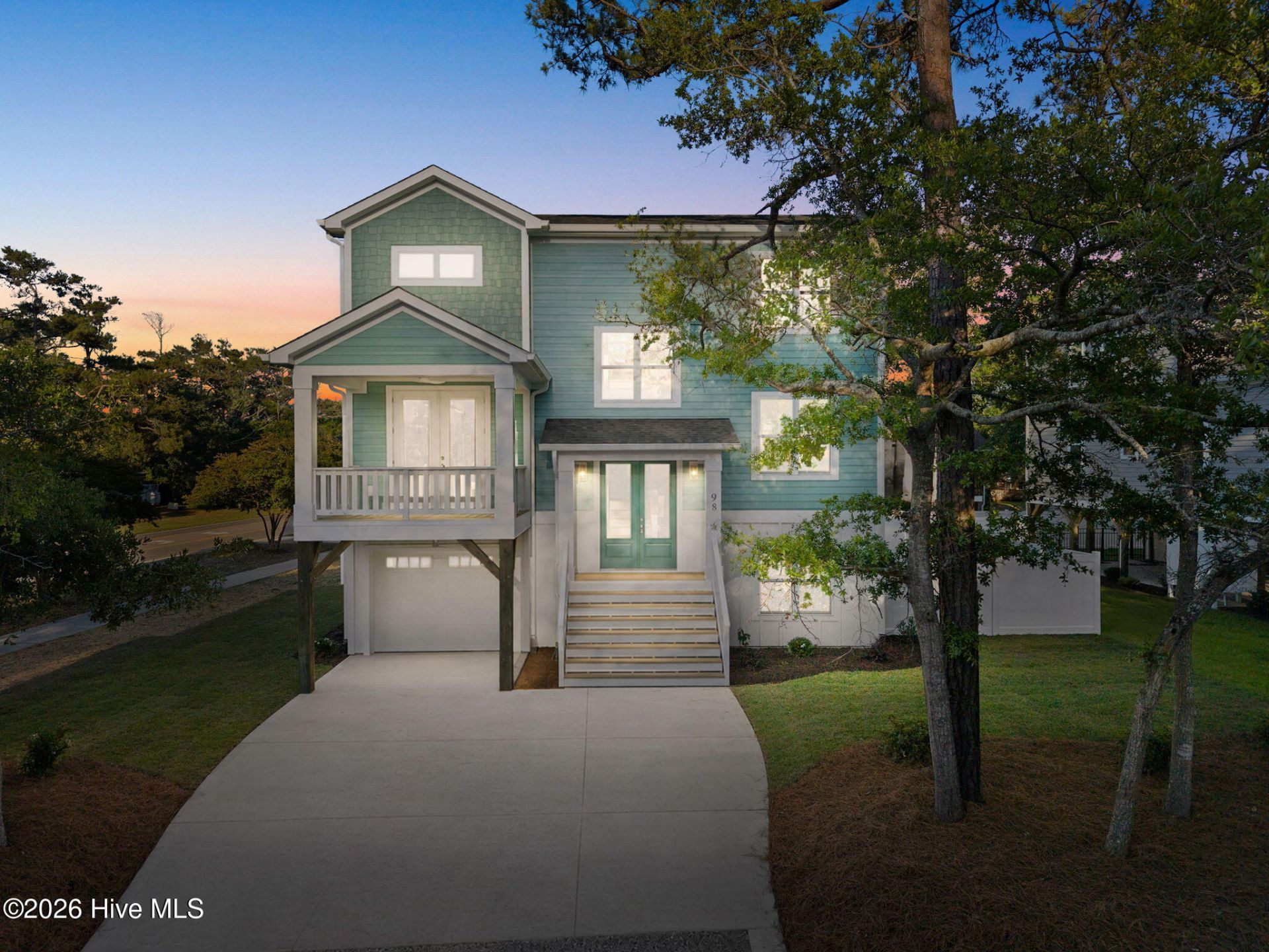 98 SE 43rd Street, Oak Island, NC 28465 Main Photo
