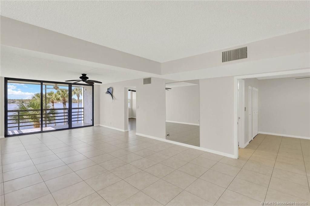 1950 SW Palm City Road, Unit 13-301, Stuart, FL 34994 Photo