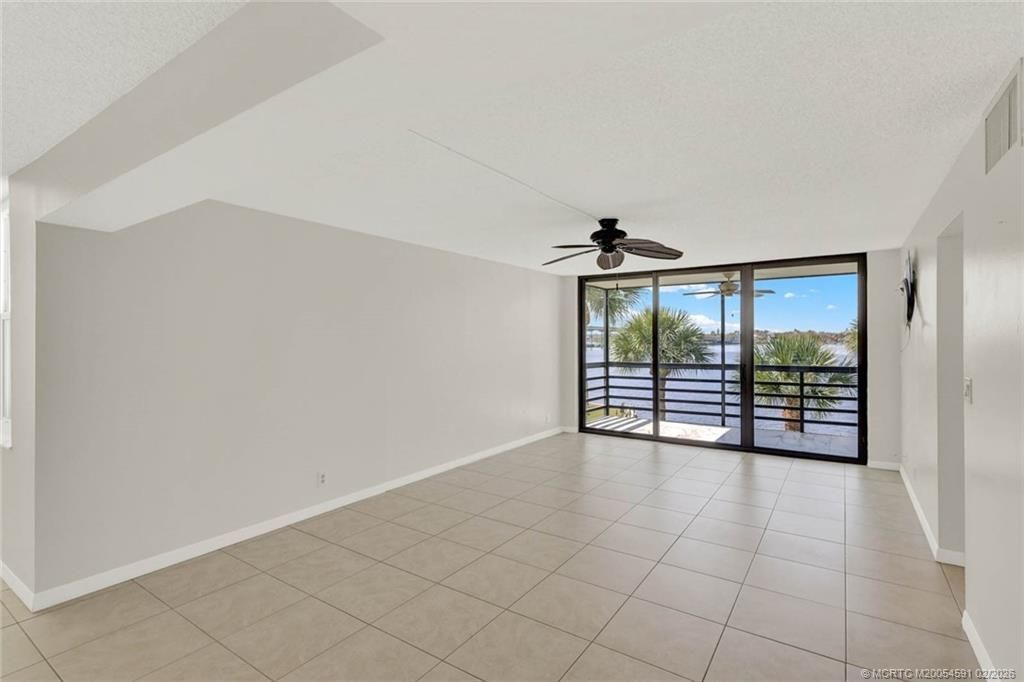 1950 SW Palm City Road, Unit 13-301, Stuart, FL 34994 Photo