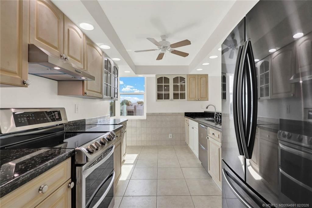 1950 SW Palm City Road, Unit 13-301, Stuart, FL 34994 Photo