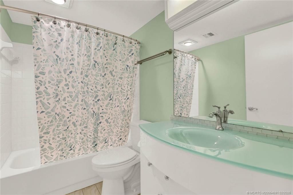 1950 SW Palm City Road, Unit 13-301, Stuart, FL 34994 Photo