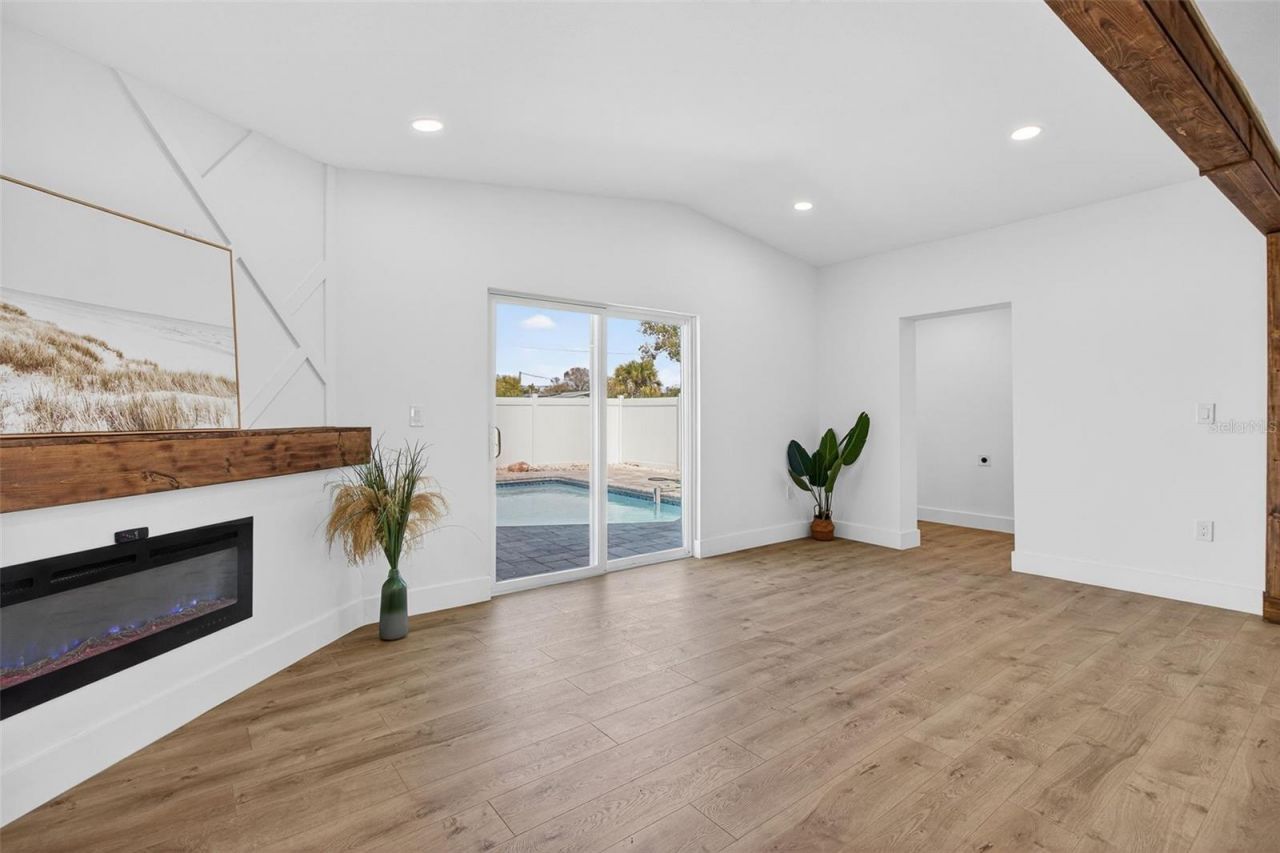 3223 73rd Street N, Saint Petersburg, FL 33710 Photo