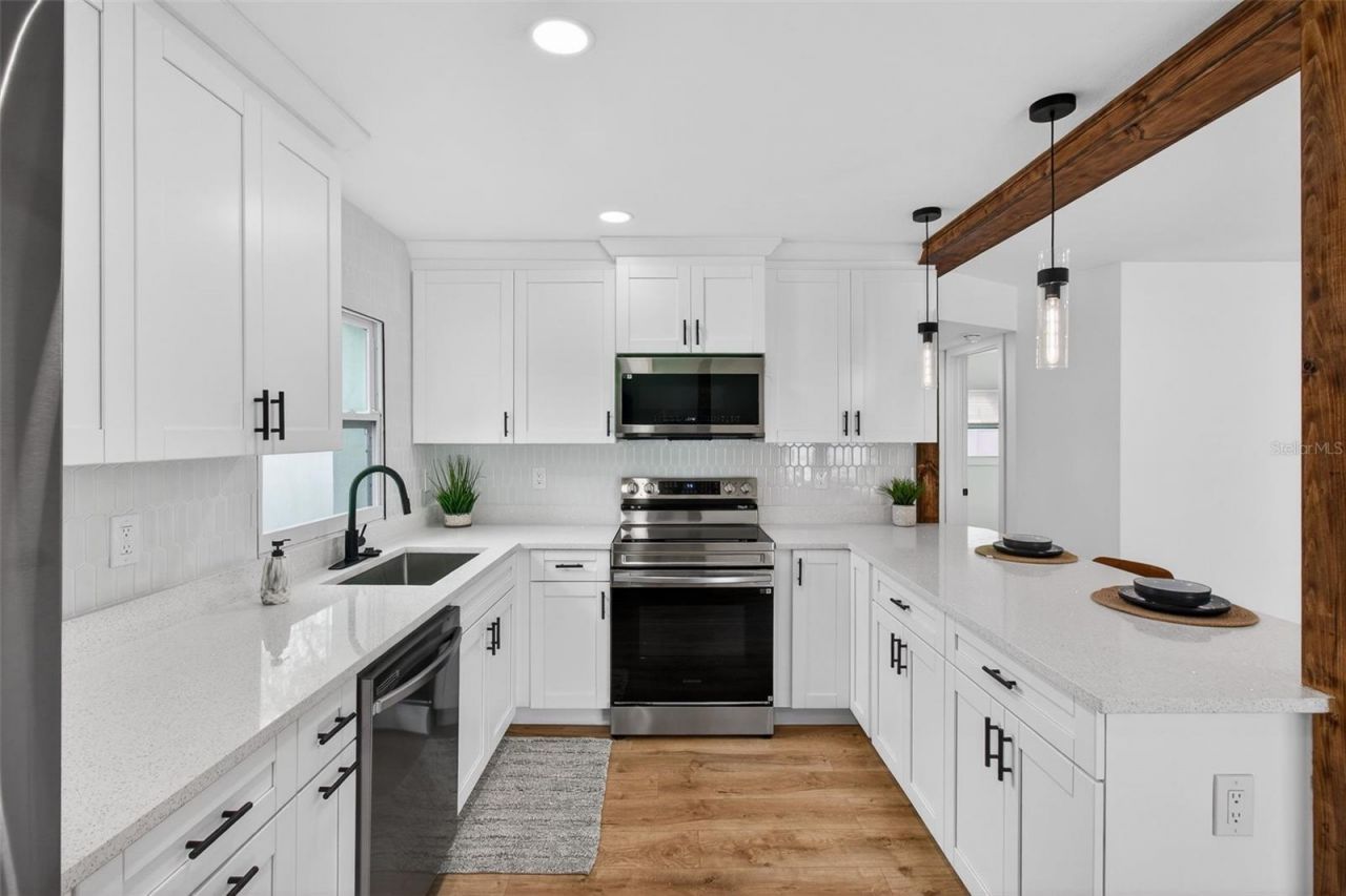 3223 73rd Street N, Saint Petersburg, FL 33710 Photo