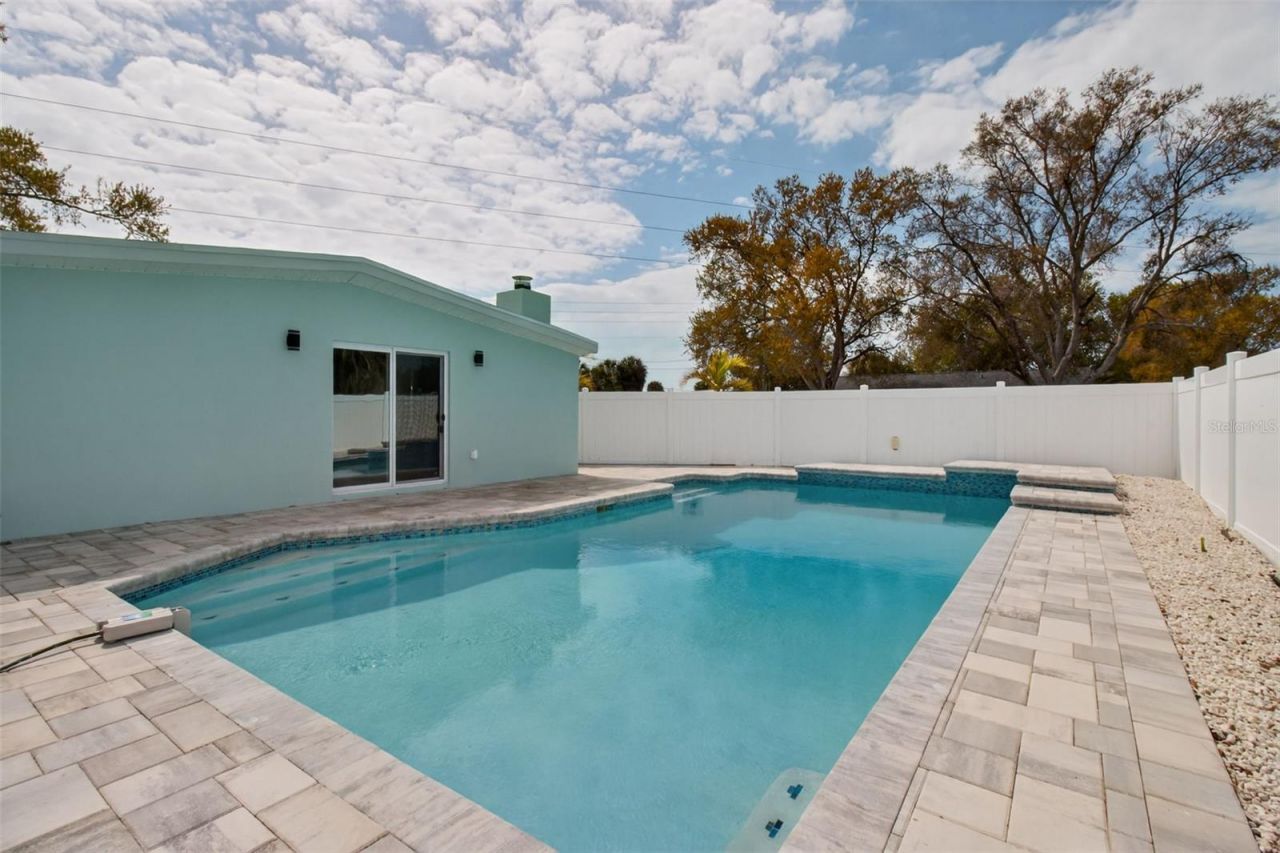 3223 73rd Street N, Saint Petersburg, FL 33710 Photo