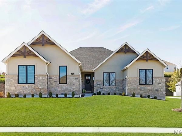 213 Westleigh Court, Wentzville, MO 63385