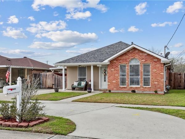2704 TORRES Drive, St Bernard, LA 70085