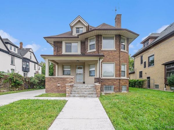 890 E Grand Boulevard N, Wayne, MI 48207