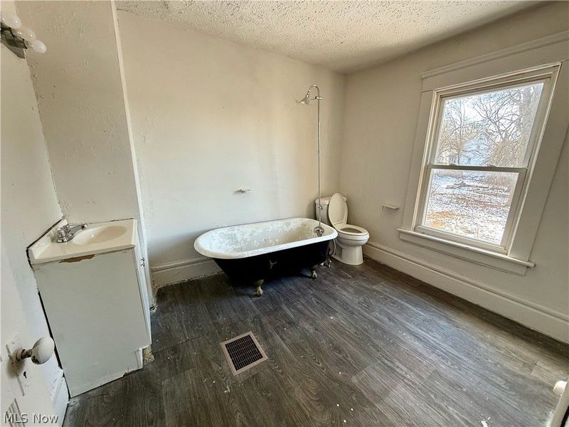 839 Kenyon Street, Akron, OH 44311 Photo 15