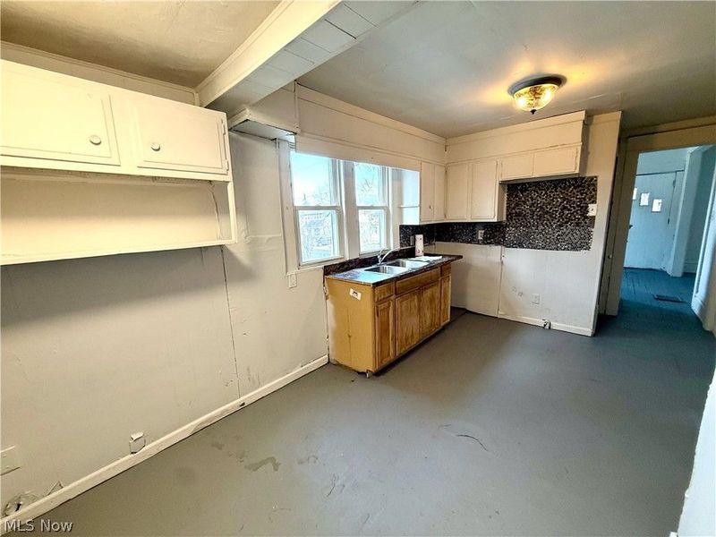 839 Kenyon Street, Akron, OH 44311 Photo 6