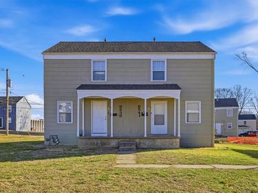 9539-9541 Charlotte Street, Kansas City, MO 64131