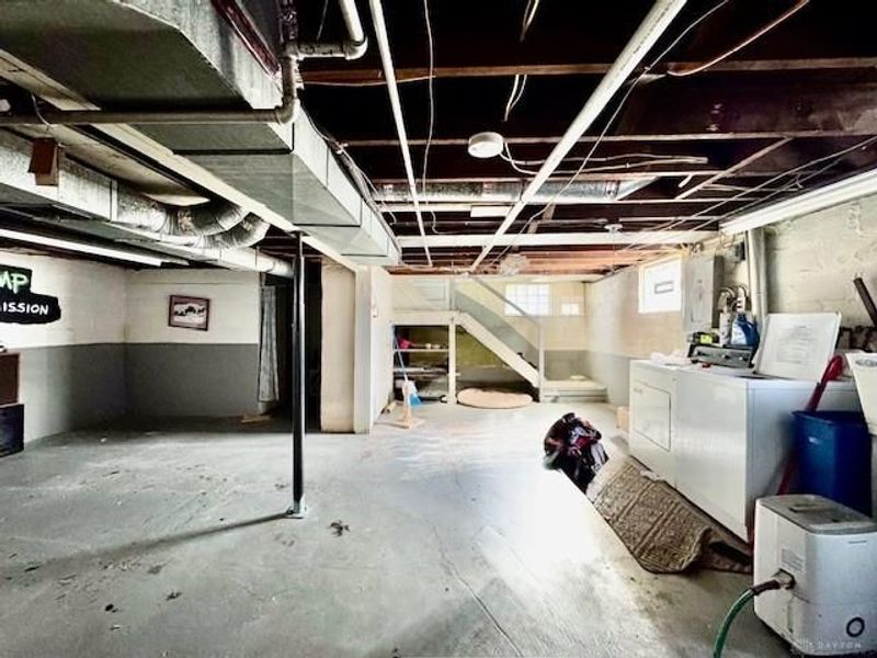 2824 S Smithville Road, Dayton, OH 45420 Photo 37