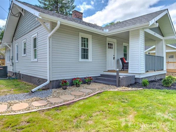 109 W Marshall Street, Waynesville, NC 28786