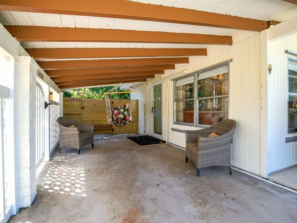 609 S Arnold Avenue S, Lantana, FL 33462