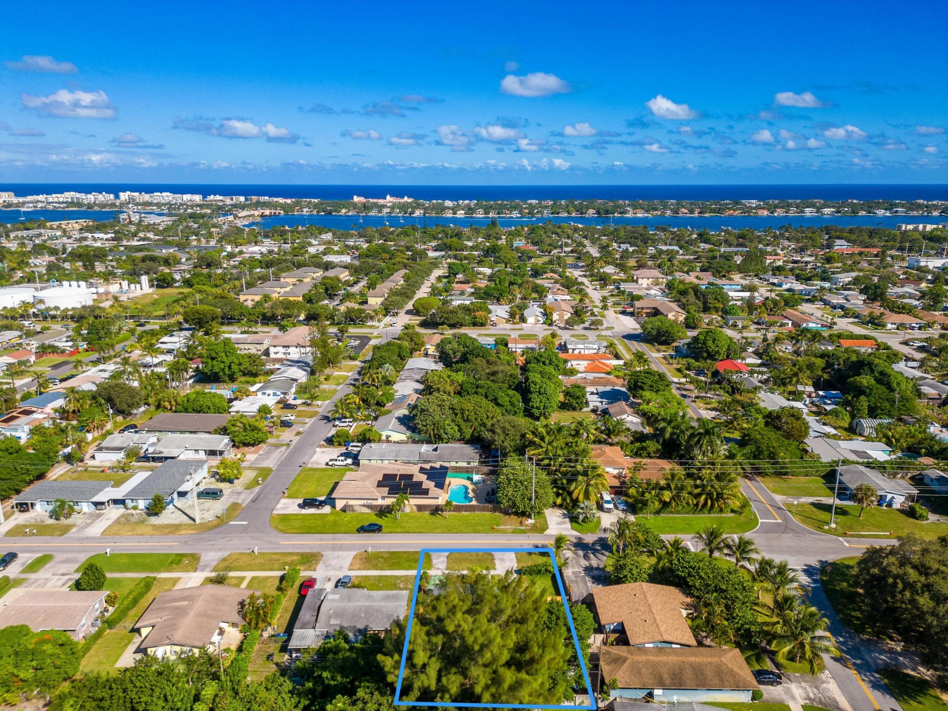 609 S Arnold Avenue S, Lantana, FL 33462 Photo