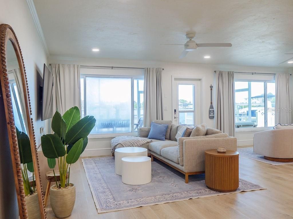 454 63rd Street, Holmes Beach, FL 34217 Photo