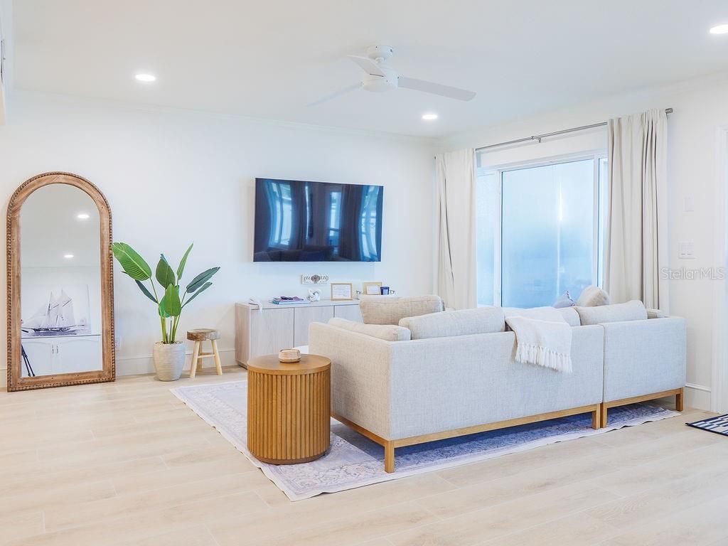 454 63rd Street, Holmes Beach, FL 34217 Photo