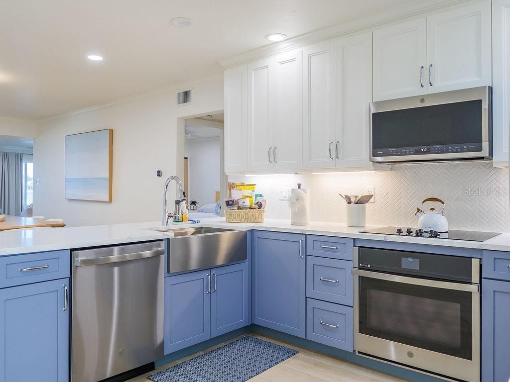 454 63rd Street, Holmes Beach, FL 34217 Photo