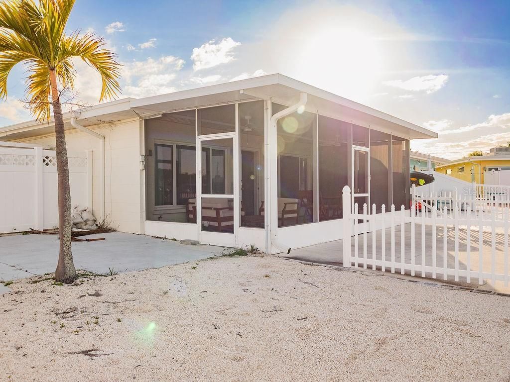 454 63rd Street, Holmes Beach, FL 34217 Photo