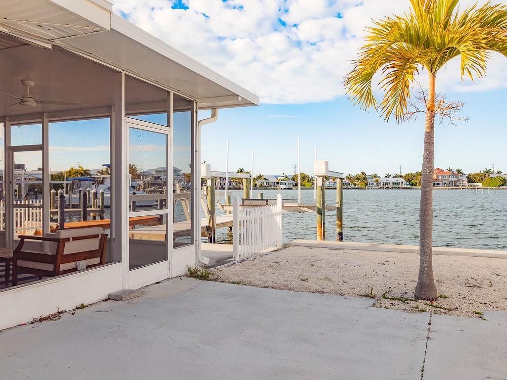 454 63rd Street, Holmes Beach, FL 34217 Photo