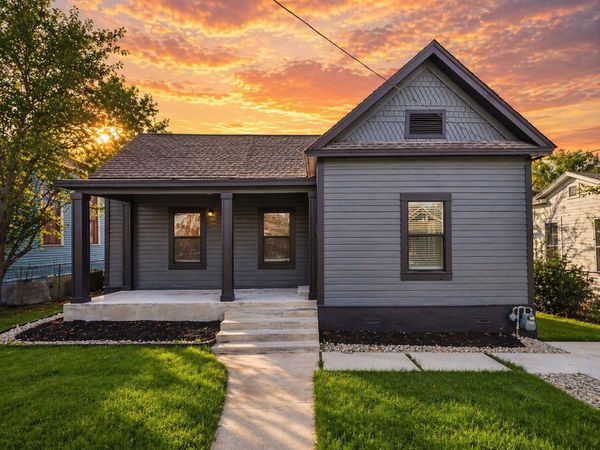 826 Dawson, San Antonio, TX 78202