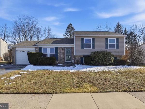 4849 SPRINGTOP DRIVE , HARRISBURG, PA 17111