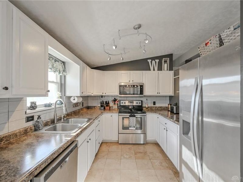 1792 Nugget Court, Beavercreek, OH 45432 Photo 12