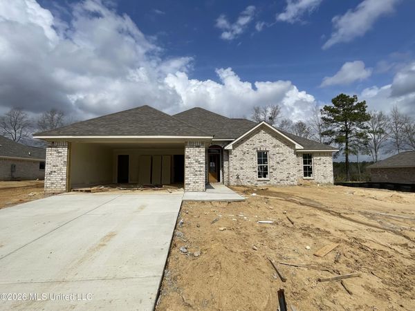 558 Patrick Farms Drive, Pearl, MS 39208