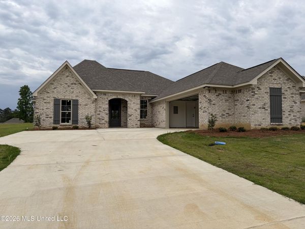 543 Patrick Farms Drive, Pearl, MS 39208