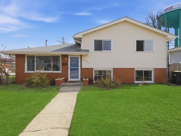 10345 Barnard Drive , Chicago Ridge, IL 60415