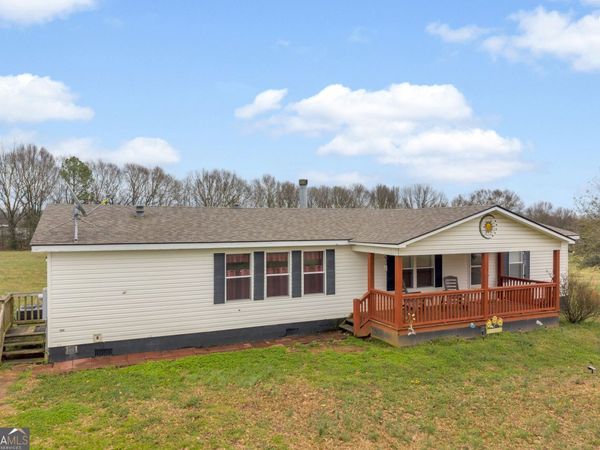 261 Green Meadows Drive, Hartwell, GA 30643