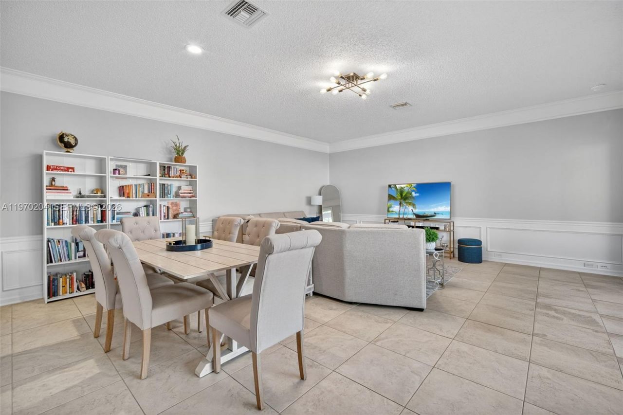 5911 Kelsey Ln , Tamarac, FL 33321 Photo