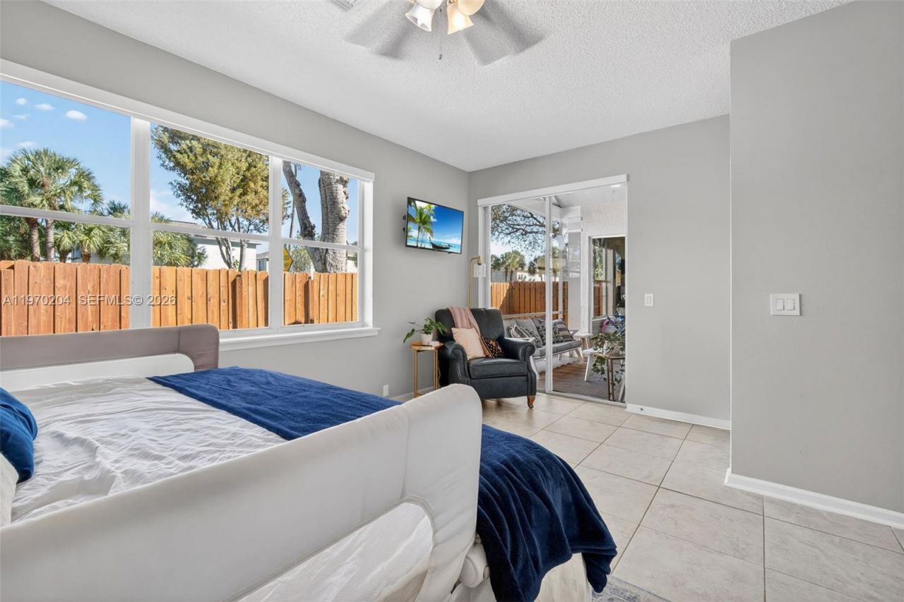 5911 Kelsey Ln , Tamarac, FL 33321 Photo