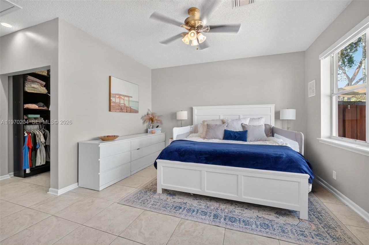 5911 Kelsey Ln , Tamarac, FL 33321 Photo