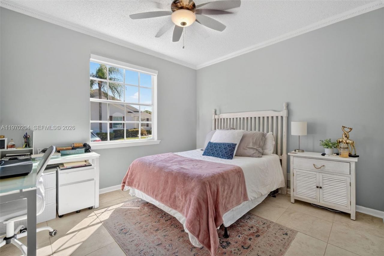 5911 Kelsey Ln , Tamarac, FL 33321 Photo