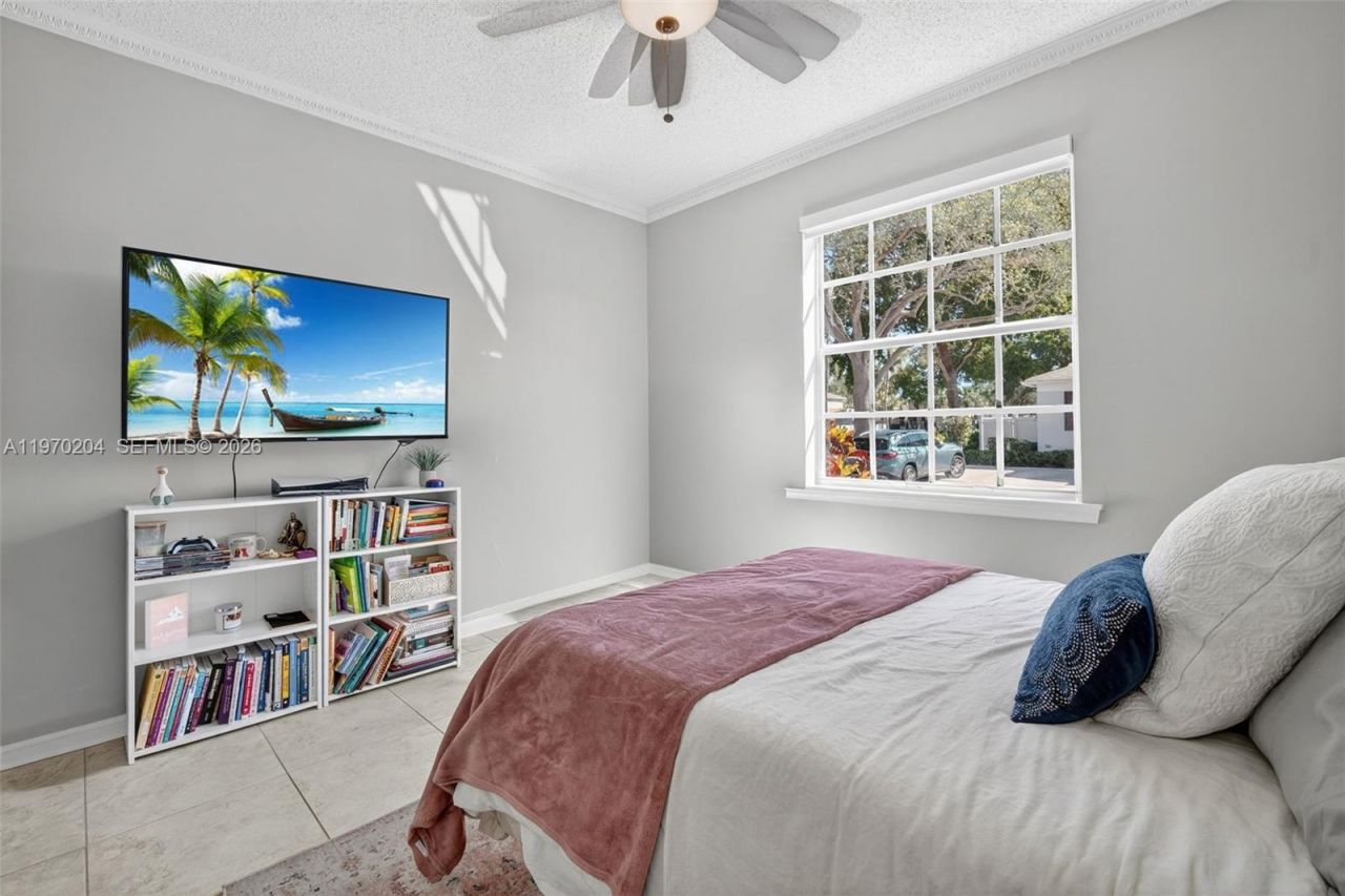 5911 Kelsey Ln , Tamarac, FL 33321 Photo