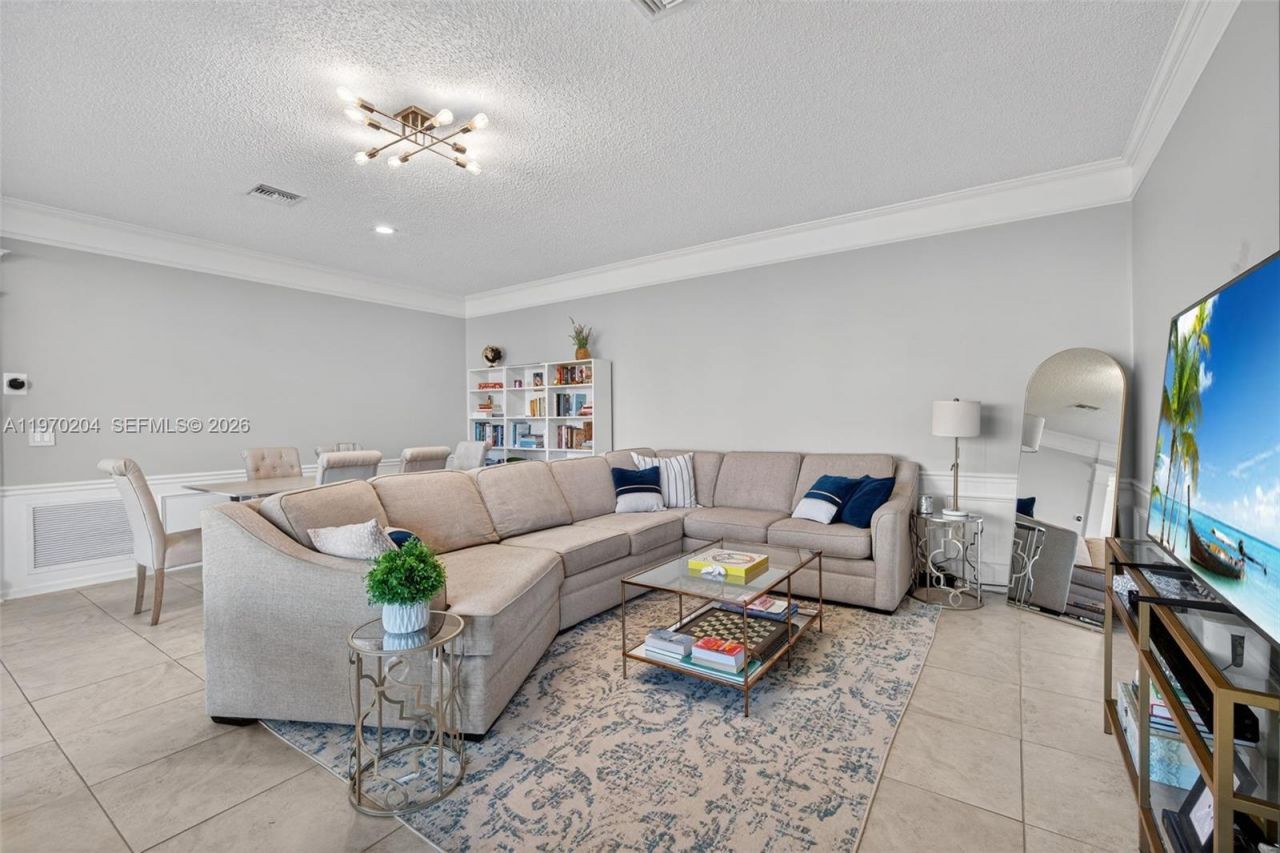 5911 Kelsey Ln , Tamarac, FL 33321 Photo