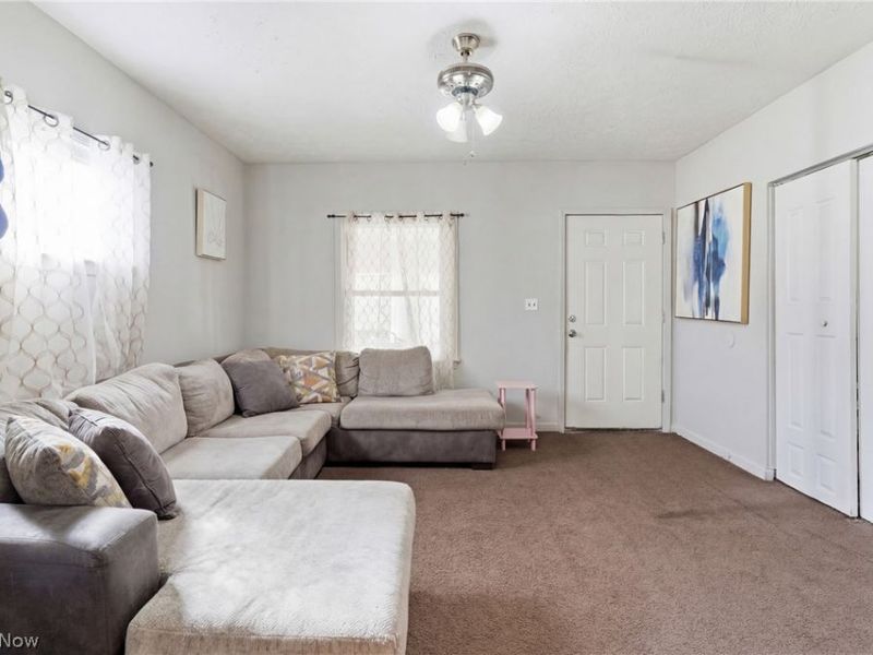 4025 E 144th Street, Cleveland, OH 44128 Photo 12