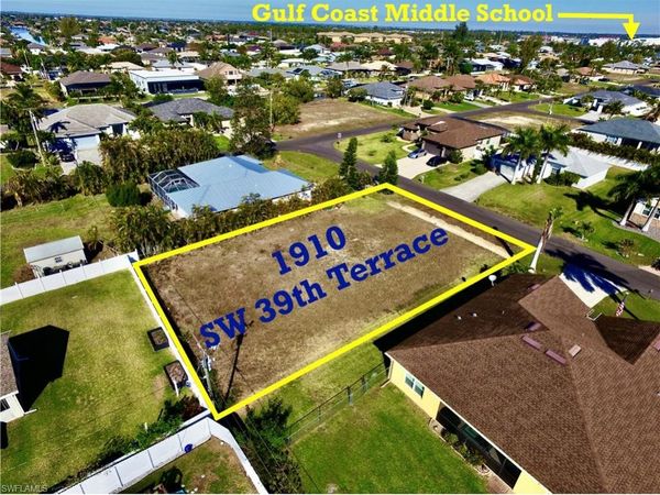 1910 SW 39th TER, CAPE CORAL, FL 33914