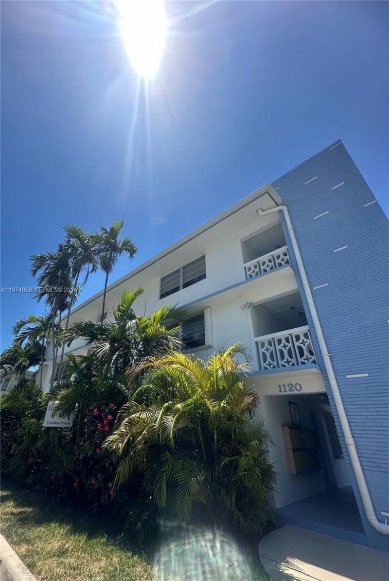 1120 102nd St, Unit 8, Bay Harbor Islands, FL 33154 Photo