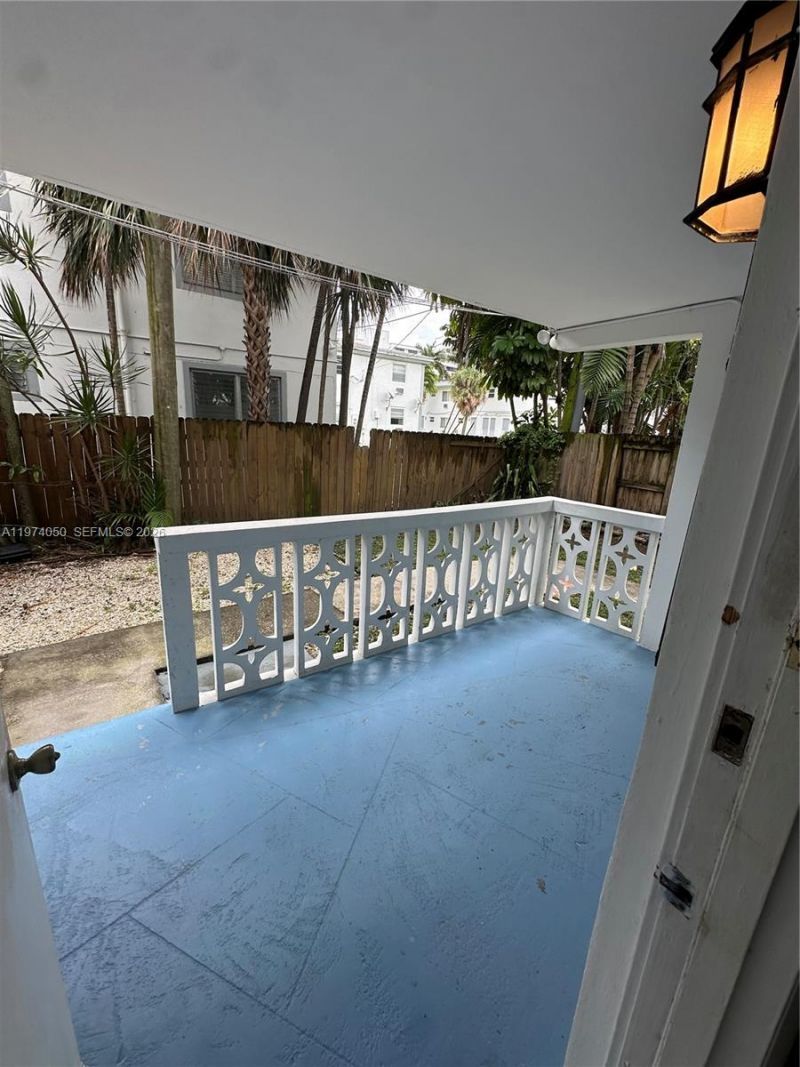 1120 102nd St, Unit 8, Bay Harbor Islands, FL 33154 Photo