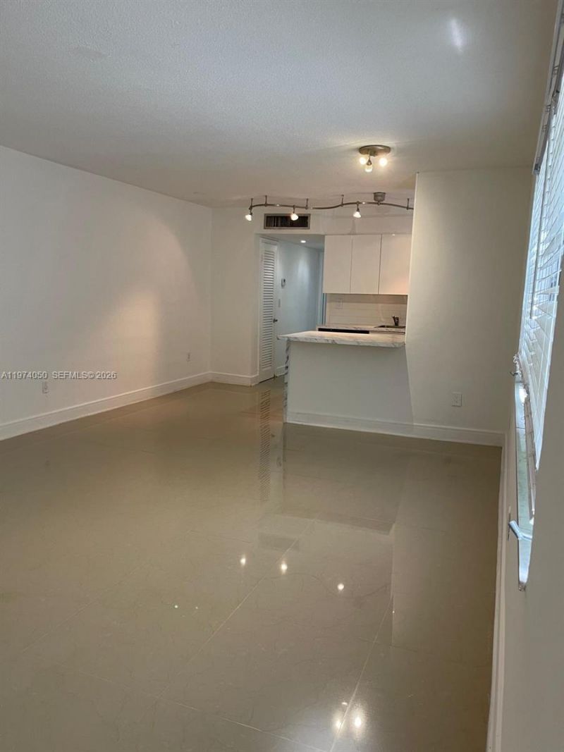 1120 102nd St, Unit 8, Bay Harbor Islands, FL 33154 Photo