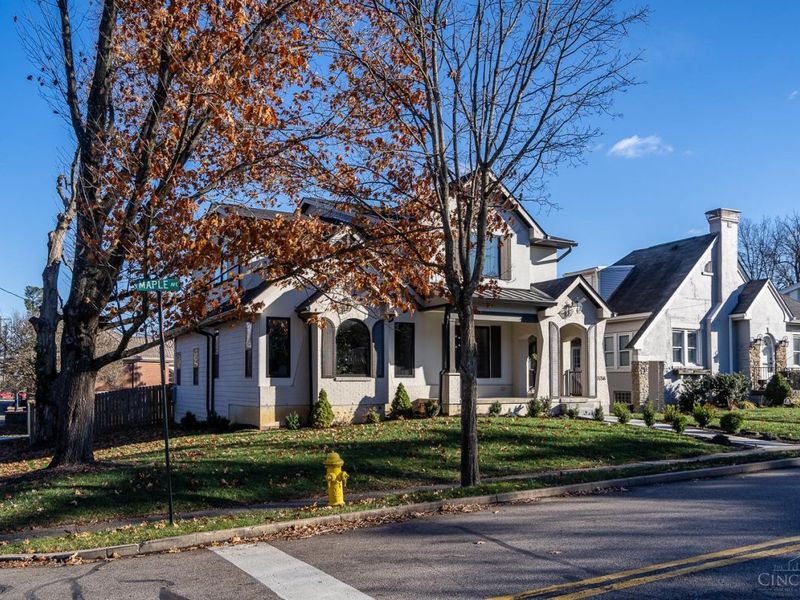 7156 Maple Avenue, Madeira, OH 45243 Photo 2